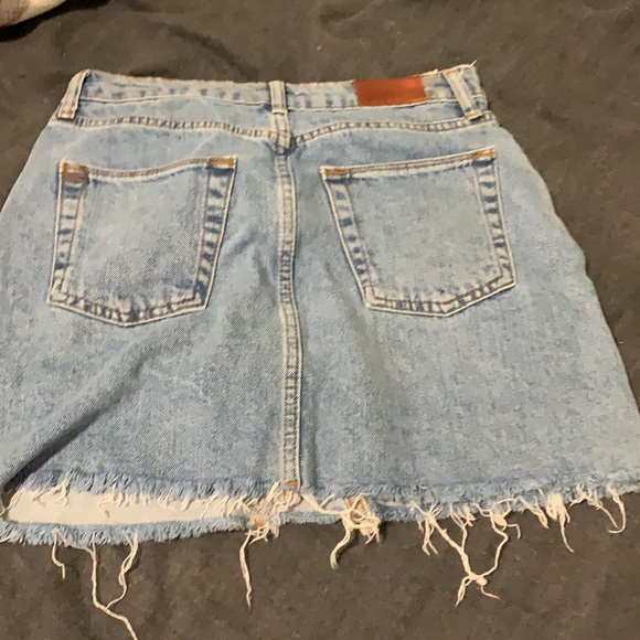 Size S , brandy Melville skirt - Picture 3 of 3
